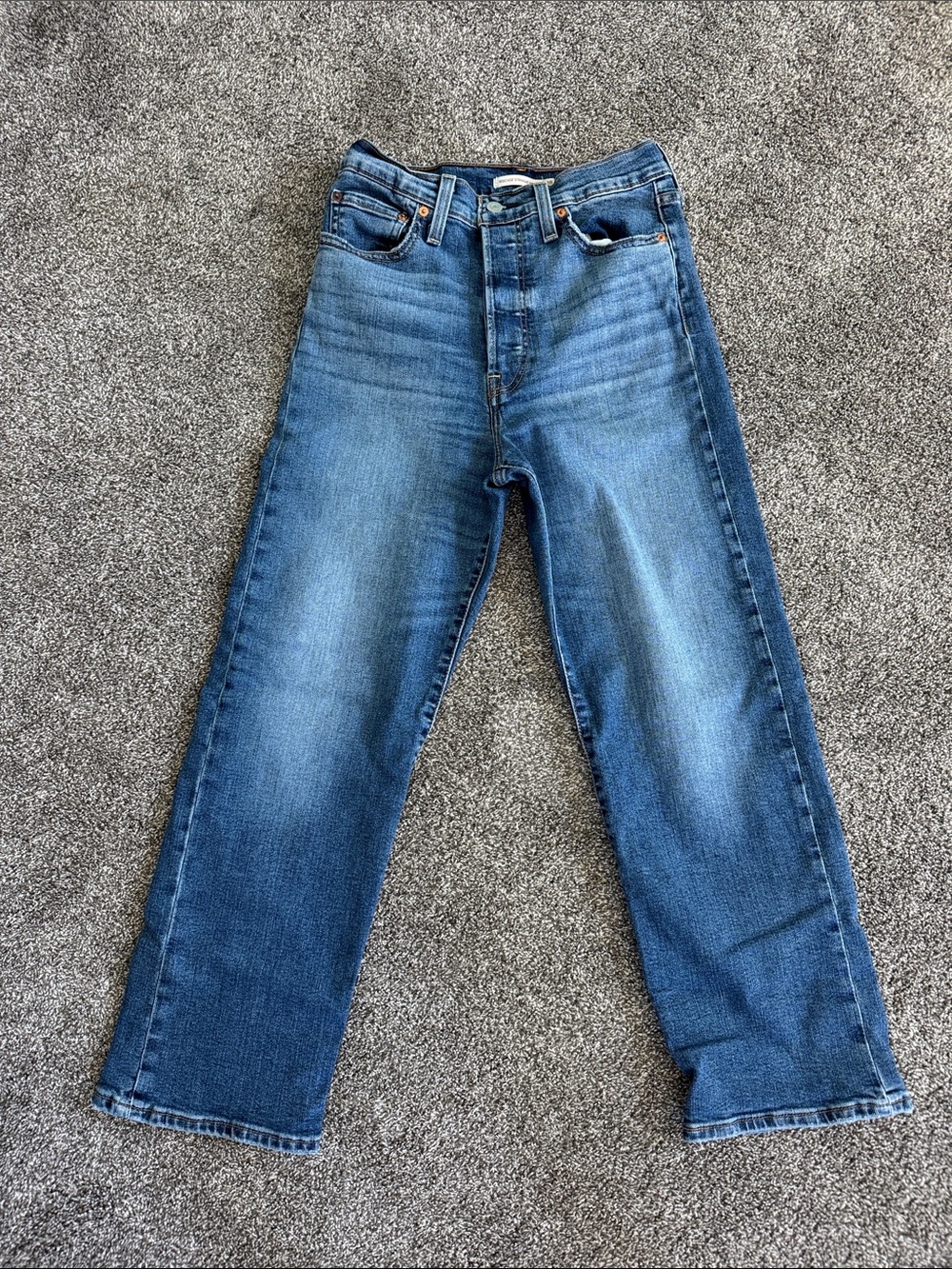 Levi's Women's Blue Ankle-Length Straight Jeans ribcage